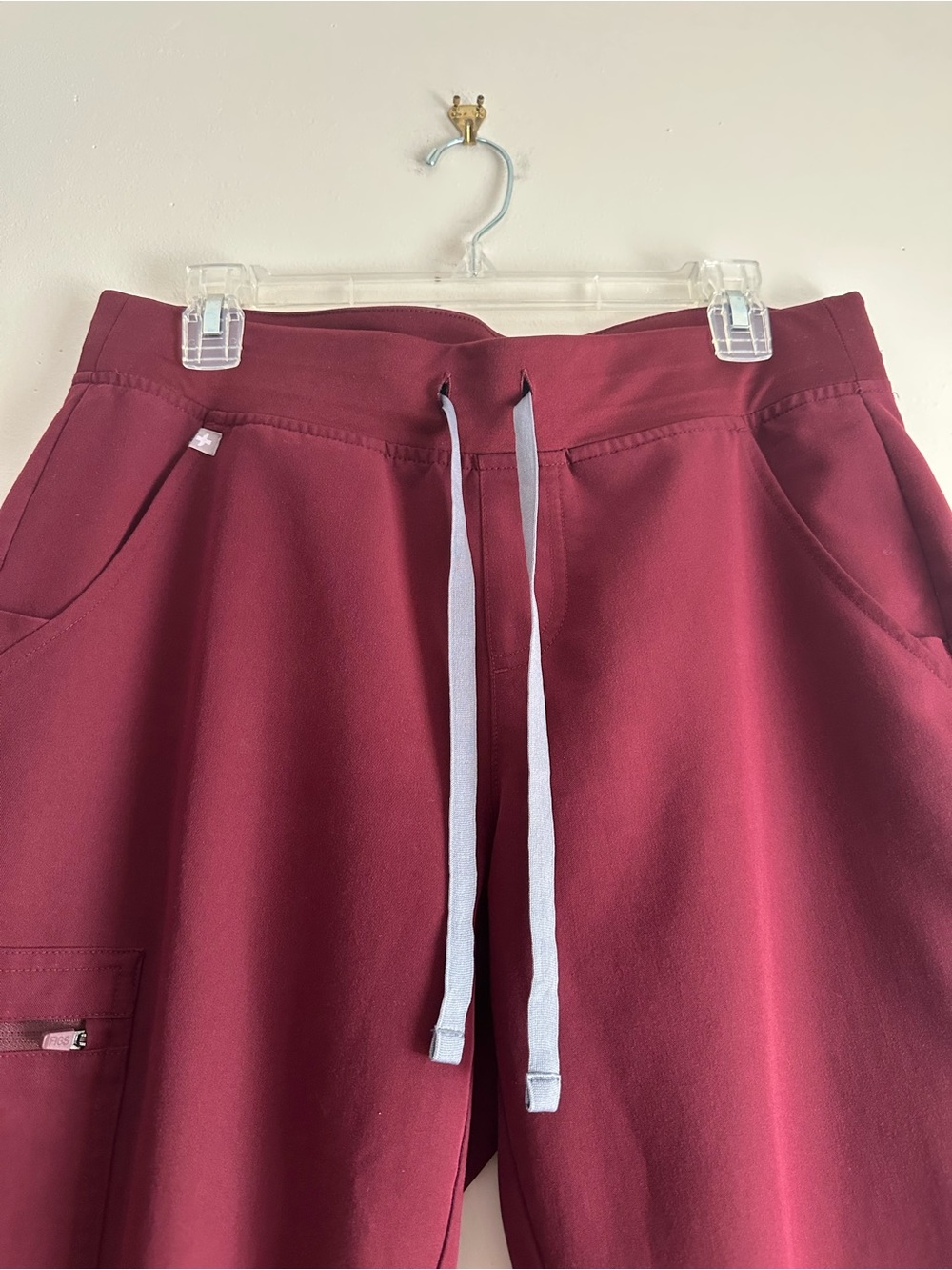 Figs • Zamora Jogger Scrub Pants in Burgundy - Picture 4 of 8
